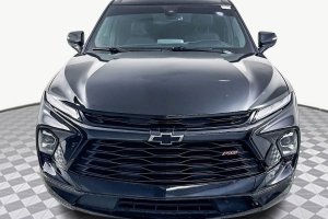 2023 Chevrolet Blazer RS - Image 2