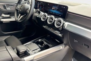 2023 Mercedes Benz GLB 250 - Image 5