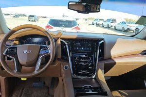 2016 Cadillac Escalade - Image 10